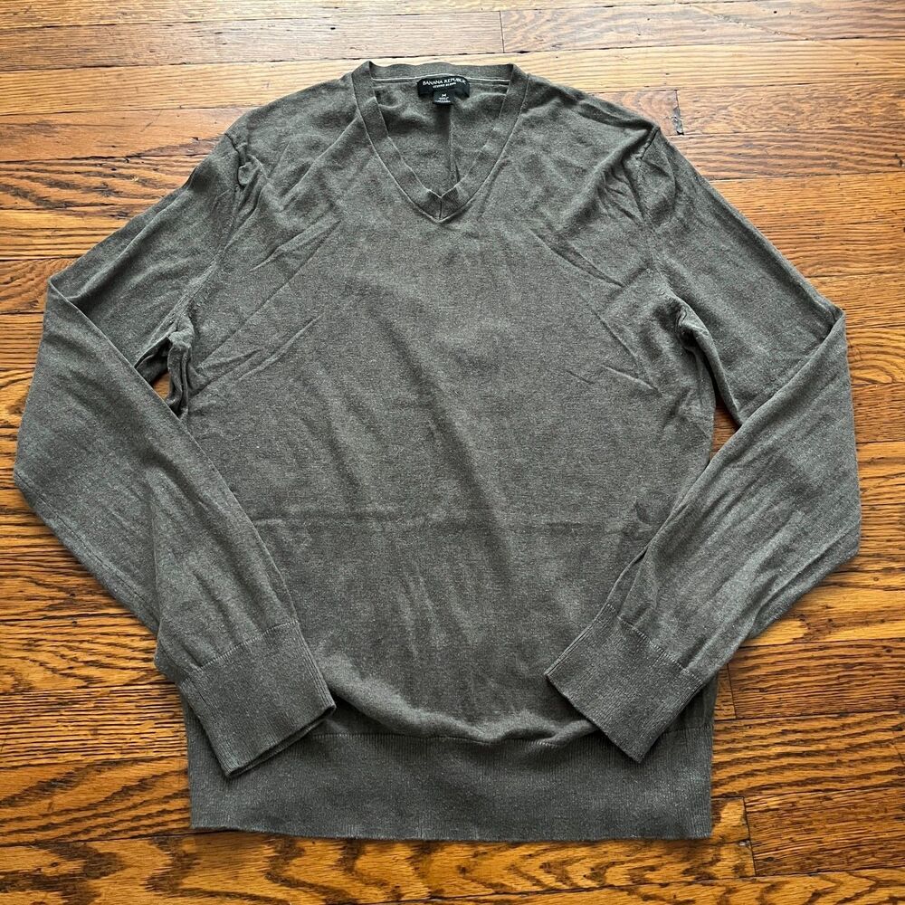 Banana Republic Luxury Blend V-Neck Sweater Men's M Gray Silk Cotton Cashmere